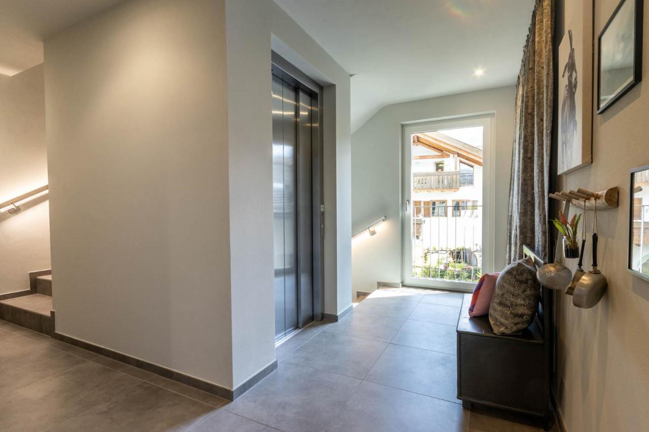 Mali Apartments Balcony Tirolo Luaran gambar